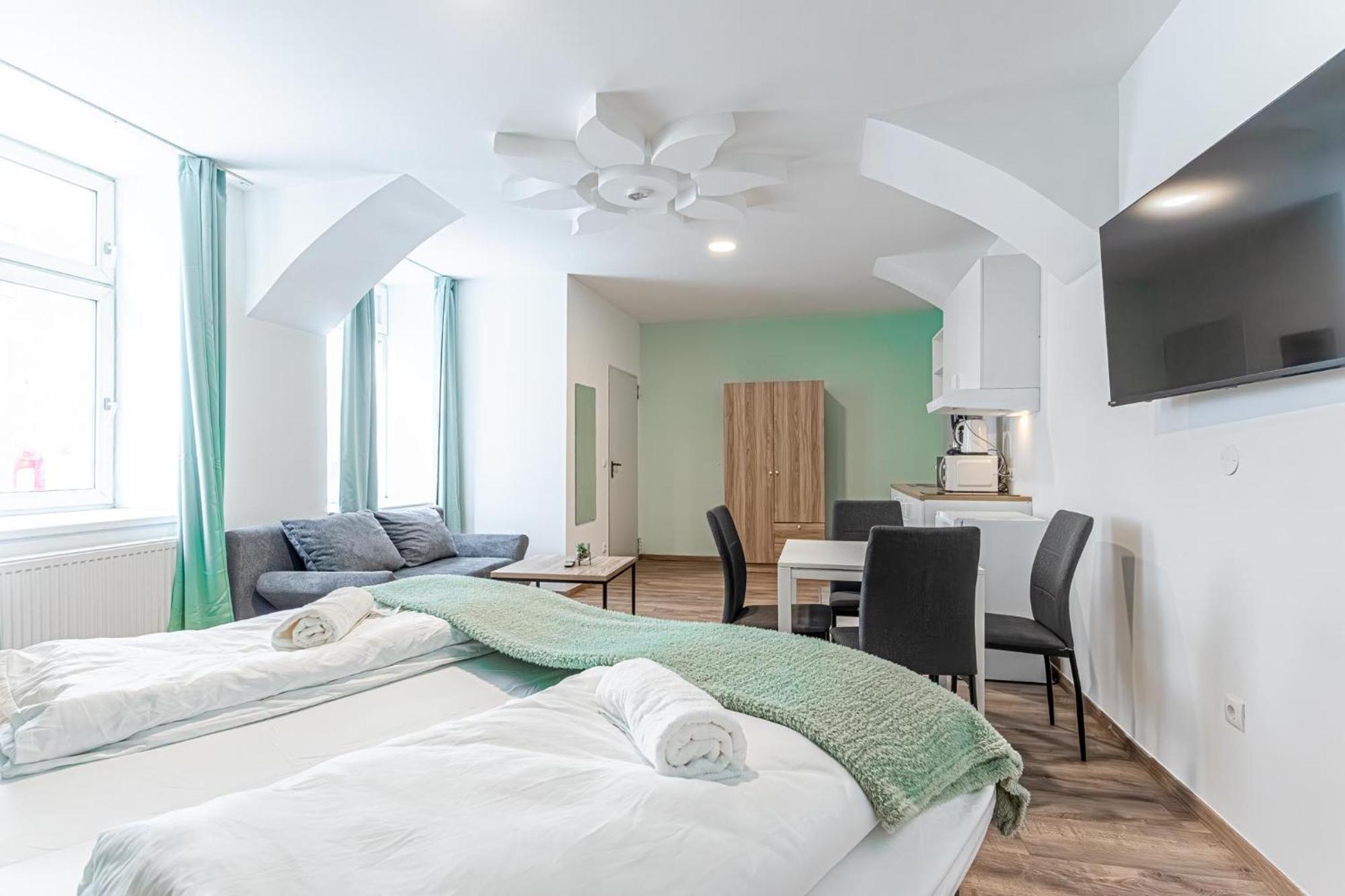 Barrier-free: 2 Neighboring Apt. Ideal For Groups Apartment *