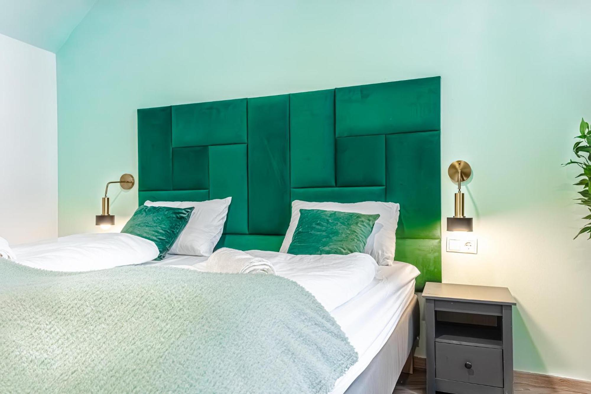 Apartment Barrier-free: 2 Neighboring Apt. Ideal For Groups