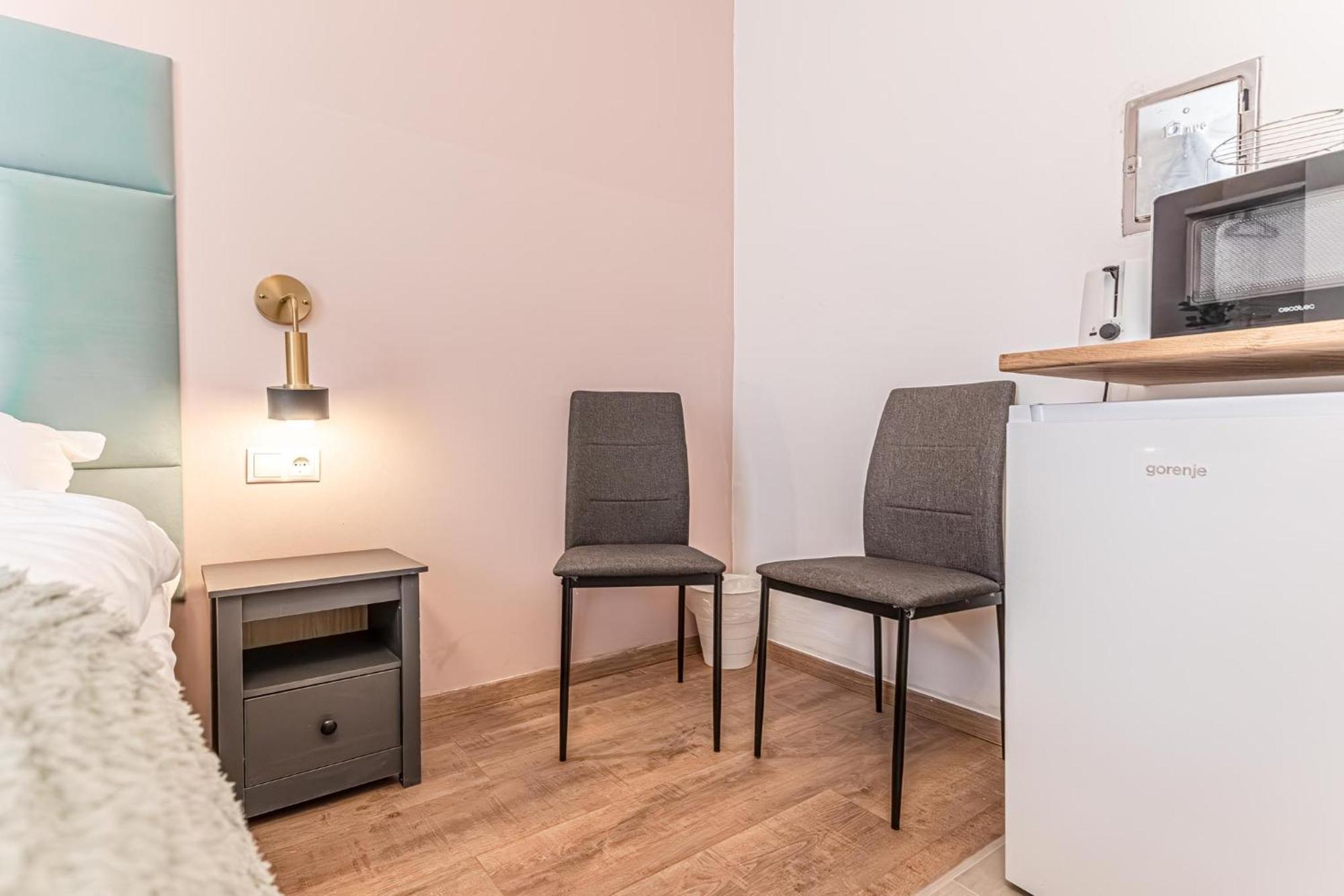 Barrier-free: 2 Neighboring Apt. Ideal For Groups Apartment