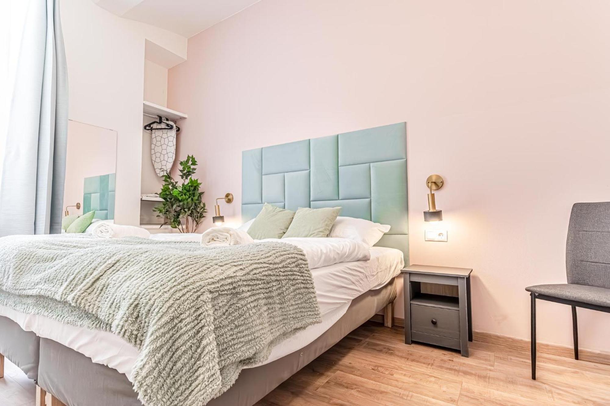Barrier-free: 2 Neighboring Apt. Ideal For Groups Apartment