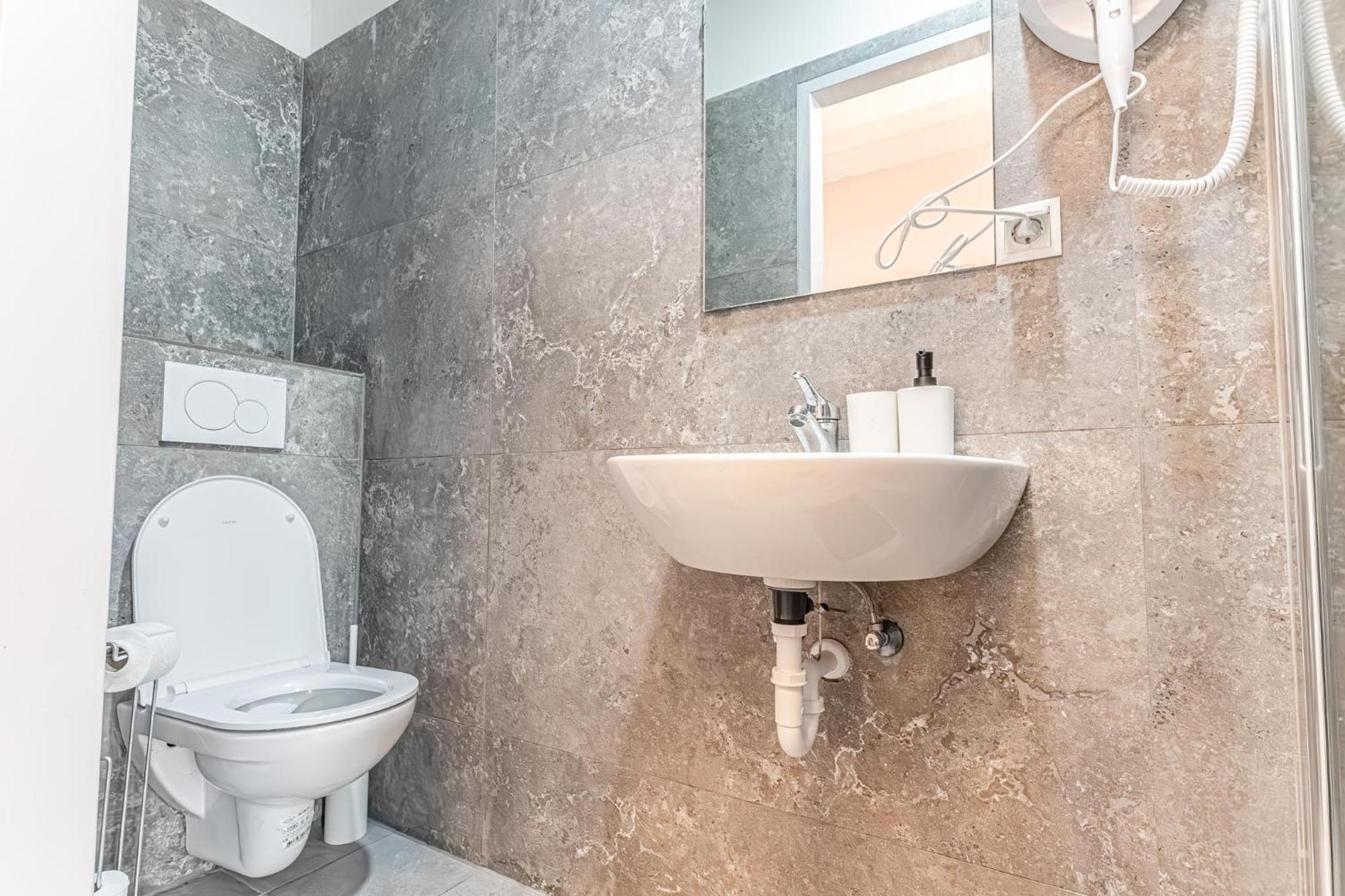 Barrier-free: 2 Neighboring Apt. Ideal For Groups * Wien
